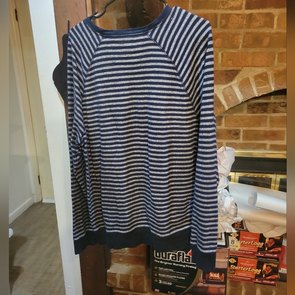 Banana Republic top - Picture 2 of 6
